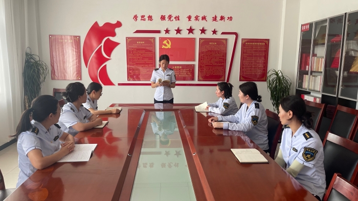 女职工诵读1