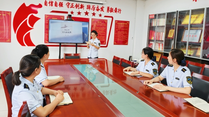 C:\Users\lenovo91\Desktop\玫瑰1