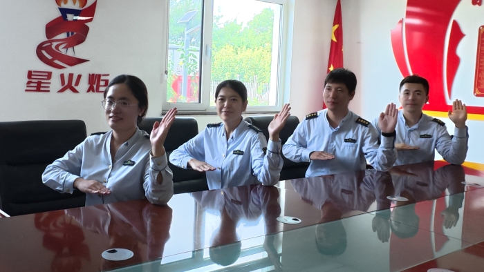 C:\Users\11361\Desktop\十一\十一\十一节前部署照片\照片2