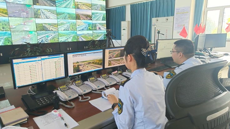 C:\Users\Administrator\Desktop\京哈北线分公司指挥调度中心：全链条发力护航国庆首日交通 筑牢道路安全畅通防线\1