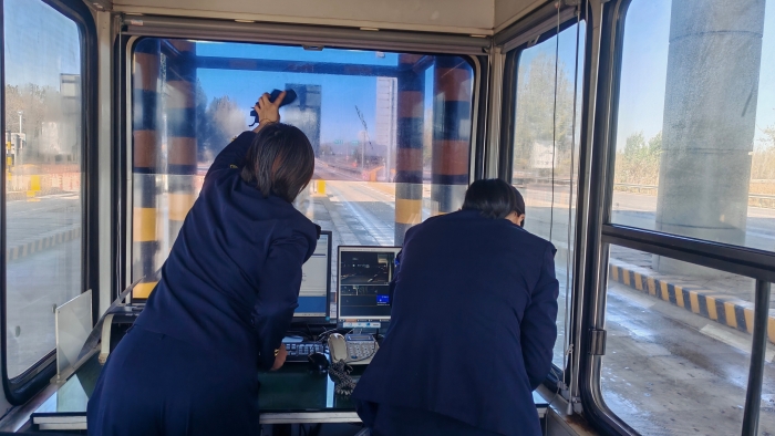 D:\李乐\宣传\未发\东新庄收费站十月留营日：洁净环境践“十小”，服务司乘暖人心\_cgi-bin_mmwebwx-bin_webwxgetmsgimg__&MsgID=1003425511930072312&skey=@crypt_ef036c4e_dcf96a10be49991fe3cbffcc6a2aa2cd&mmweb_appid=wx_webfilehelper