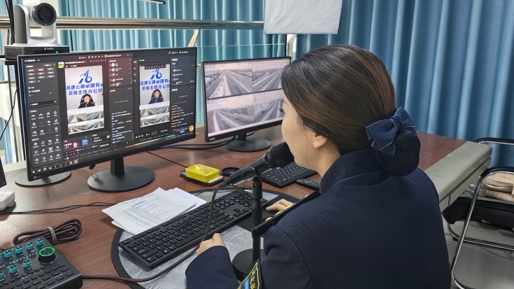 C:\Users\Administrator\Desktop\以雪为令！京哈北线分公司指挥调度中心筑牢除雪保畅“平安防线”\11