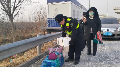 F:\00分公司季度检查\2025年\02.办公室\宣传\12月份\热水暖温情2