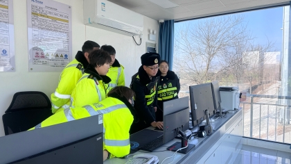 F:\00分公司季度检查\2025年\02.办公室\宣传\12月份\秦东学习1