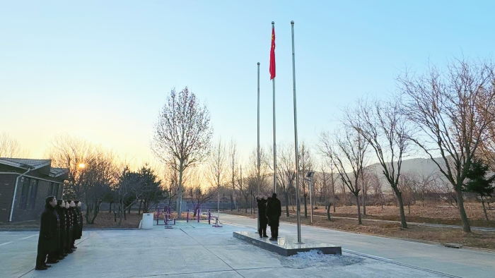 D:\2026年办公\2026宣传\一月\元旦升旗2