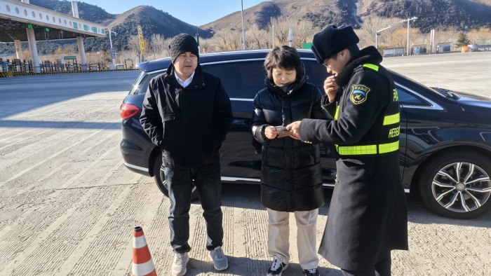 C:\Users\lenovo91\Desktop\三尺岗亭2