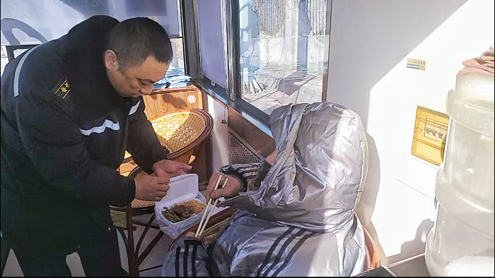 C:\Users\lenovo91\Desktop\迷路2