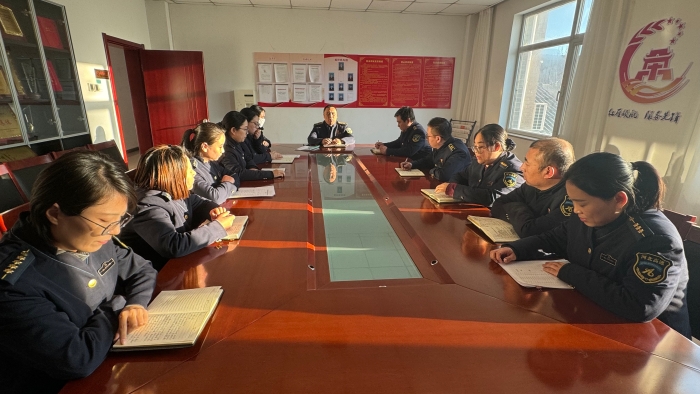 C:\Users\lenovo91\Desktop\春运1