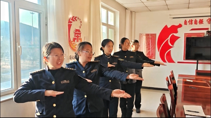 C:\Users\lenovo91\Desktop\学雷锋4