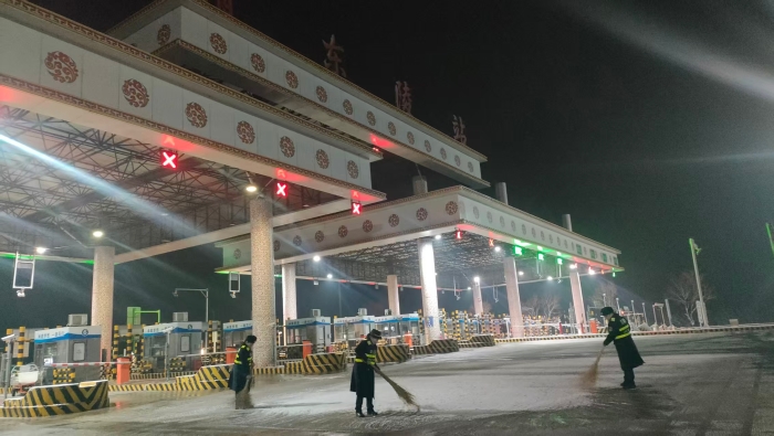 C:\Users\lenovo91\Desktop\扫雪1